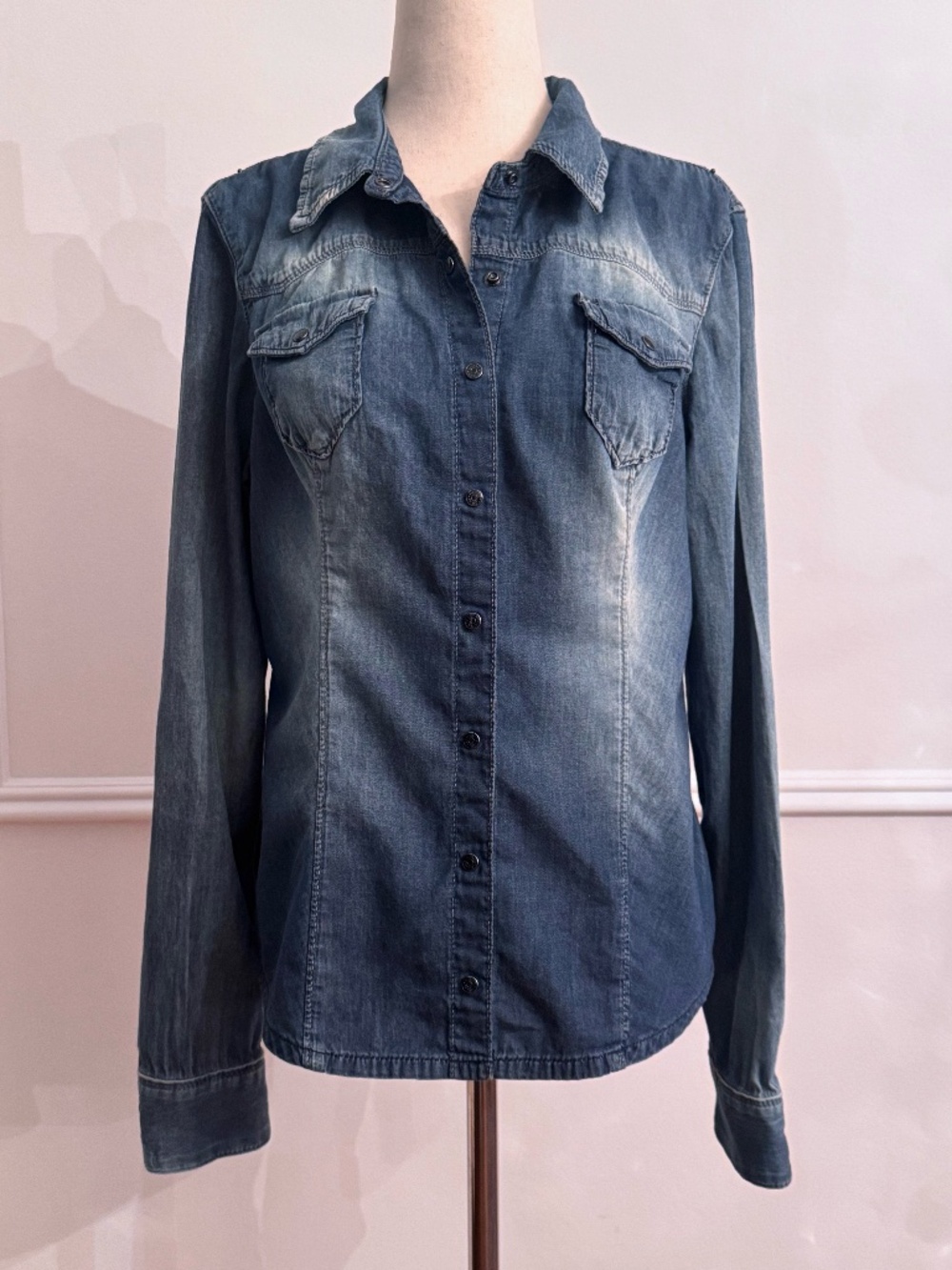 Guess Los Angeles Denim Button Up Shirt Vintage Wash Fitted Size Large